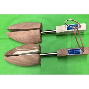 Bostonian Pair Of Wooden Shoe Form Keepers size medium